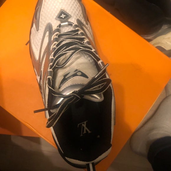 LV SHOES MEN - Picture 6 of 6